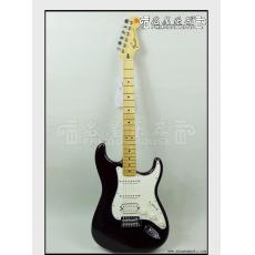 Fender 014-4702-575 STANDARD STRATOCASTER HSS
