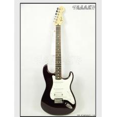 Fender 014-4700-575 STANDARD STRATOCASTER HSS