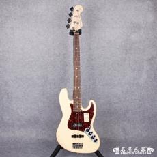 Fender 013-6760-341 Deluxe Active Jazz Bass